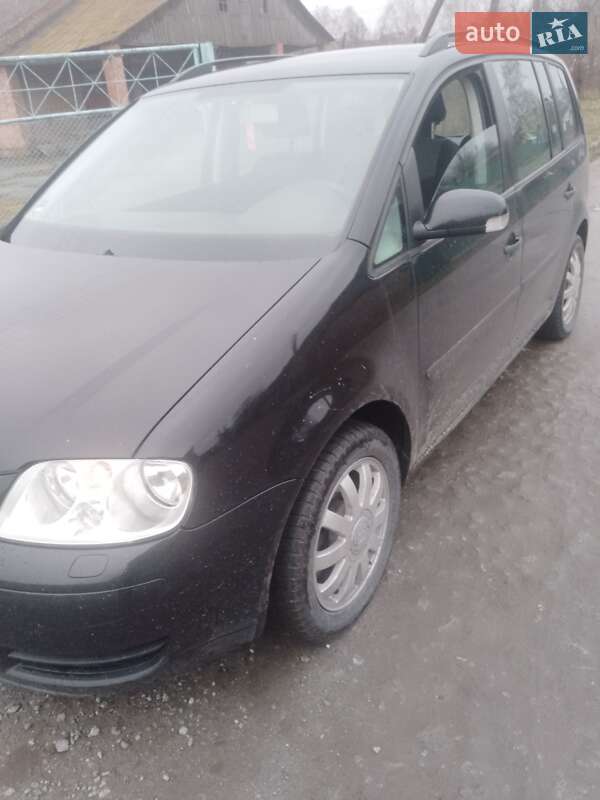 Минивэн Volkswagen Touran 2003 в Полонном