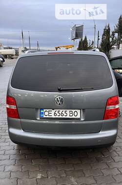 Мінівен Volkswagen Touran 2006 в Чернівцях