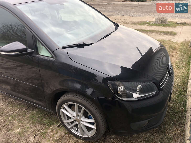 Минивэн Volkswagen Touran 2012 в Харькове