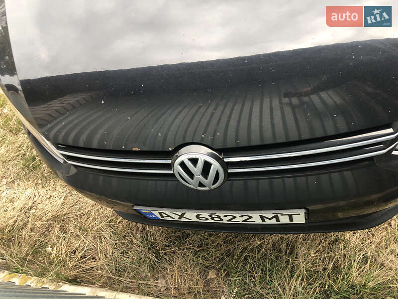 Минивэн Volkswagen Touran 2012 в Харькове