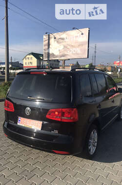 Минивэн Volkswagen Touran 2014 в Луцке