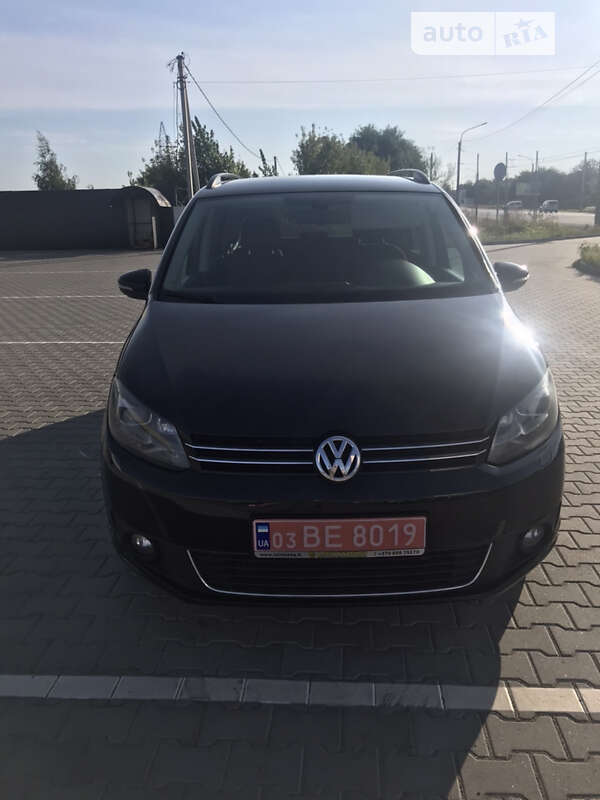 Минивэн Volkswagen Touran 2014 в Луцке