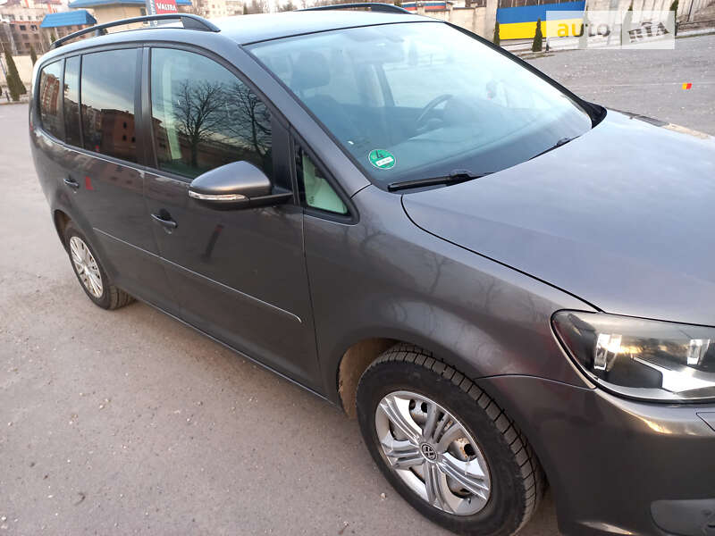 Мінівен Volkswagen Touran 2011 в Тернополі