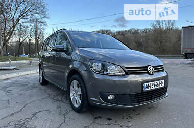 Мінівен Volkswagen Touran 2010 в Звягелі