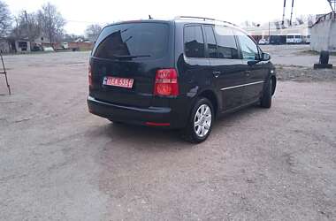 Минивэн Volkswagen Touran 2010 в Верхнеднепровске