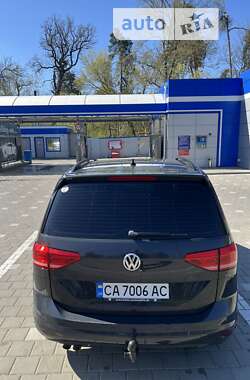 Микровэн Volkswagen Touran 2015 в Черкассах