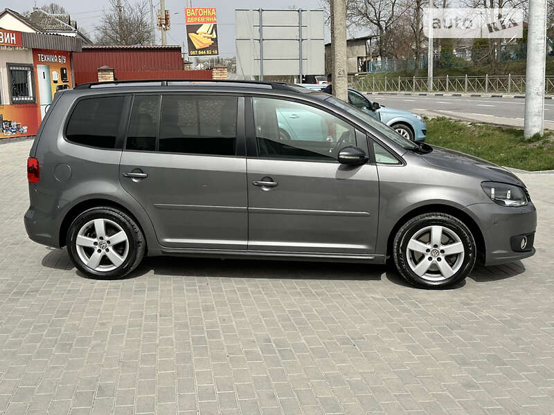 Минивэн Volkswagen Touran 2011 в Збараже