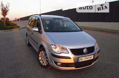 Минивэн Volkswagen Touran 2008 в Луцке