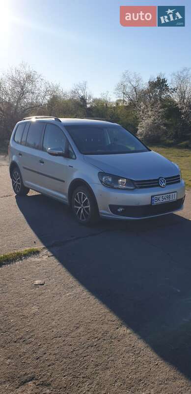 Минивэн Volkswagen Touran 2012 в 