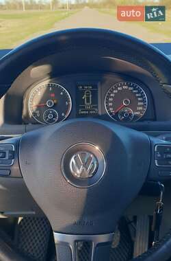 Минивэн Volkswagen Touran 2012 в 