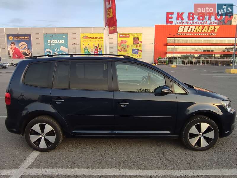 Минивэн Volkswagen Touran 2013 в Черновцах