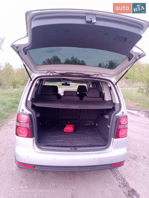 Минивэн Volkswagen Touran 2009 в Шептицькому