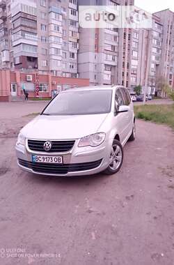 Минивэн Volkswagen Touran 2009 в Червонограде