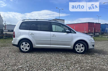 Мінівен Volkswagen Touran 2010 в Львові