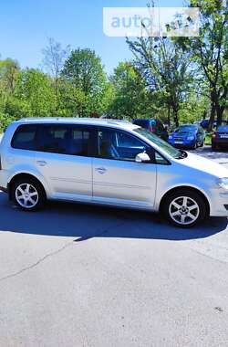 Мінівен Volkswagen Touran 2007 в Києві