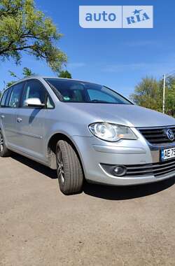 Мінівен Volkswagen Touran 2006 в Покровському