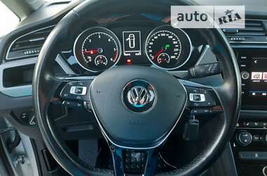 Микровэн Volkswagen Touran 2017 в Луцке
