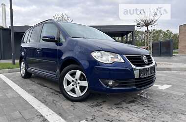 Минивэн Volkswagen Touran 2009 в Луцке