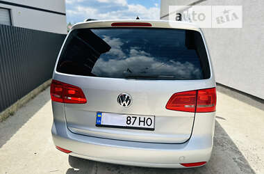 Минивэн Volkswagen Touran 2012 в Тячеве