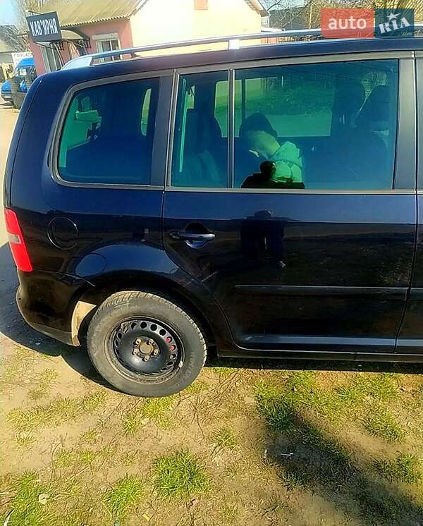 Мінівен Volkswagen Touran 2006 в Одесі