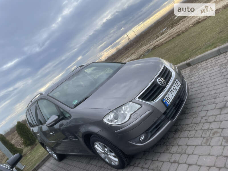 Volkswagen Touran 2010