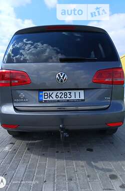 Минивэн Volkswagen Touran 2011 в Ровно