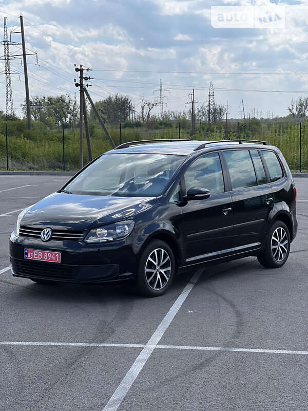 Минивэн Volkswagen Touran 2011 в Ровно