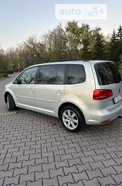 Мінівен Volkswagen Touran 2011 в Миргороді