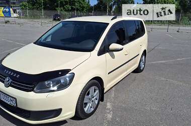 Мінівен Volkswagen Touran 2011 в Харкові