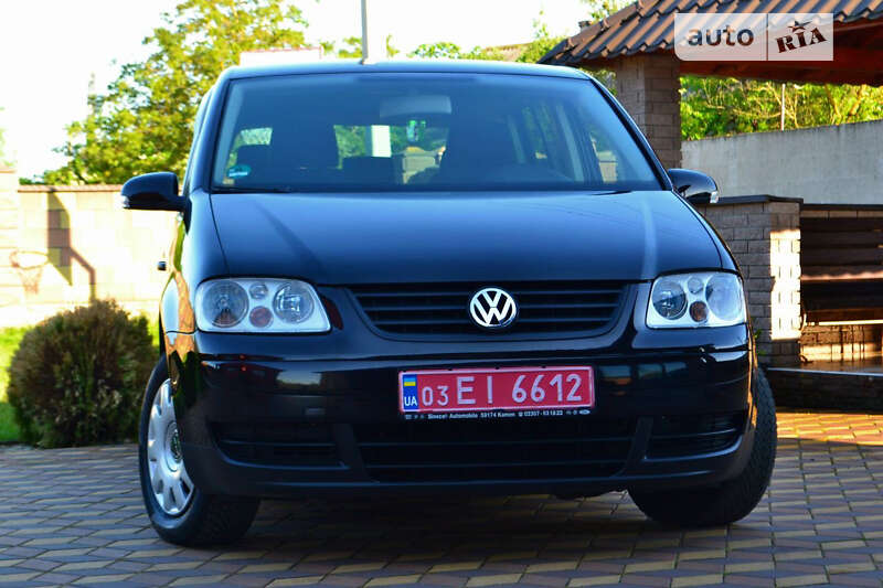 Минивэн Volkswagen Touran 2005 в Сарнах