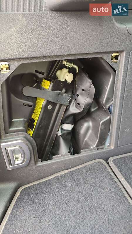 Мінівен Volkswagen Touran 2007 в Самборі