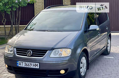Минивэн Volkswagen Touran 2004 в Косове