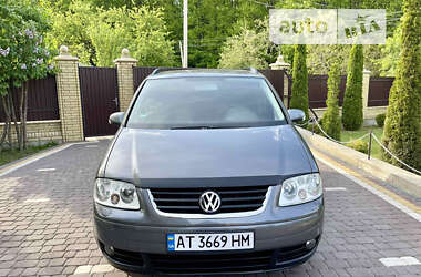 Минивэн Volkswagen Touran 2004 в Косове