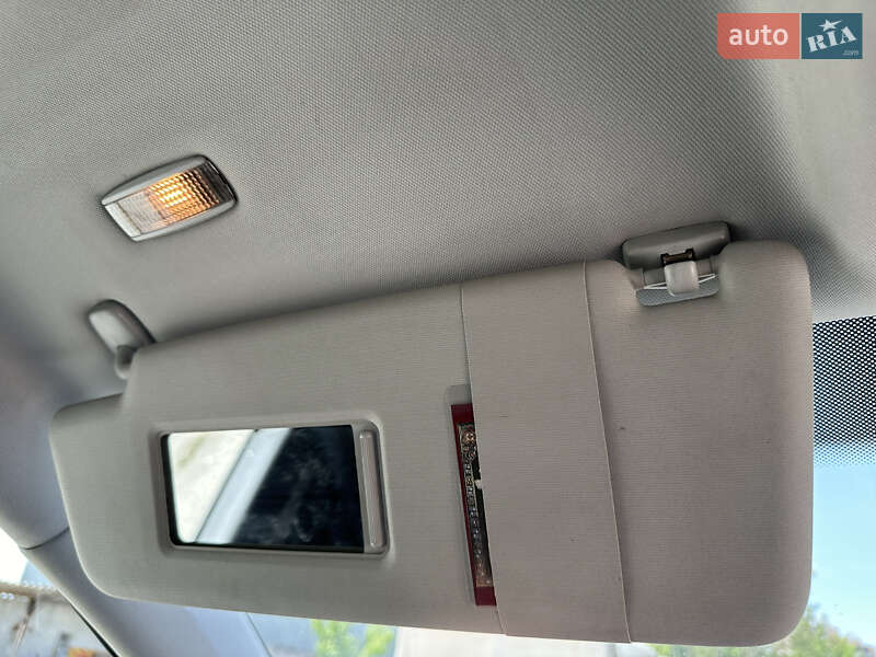 Минивэн Volkswagen Touran 2008 в Киеве