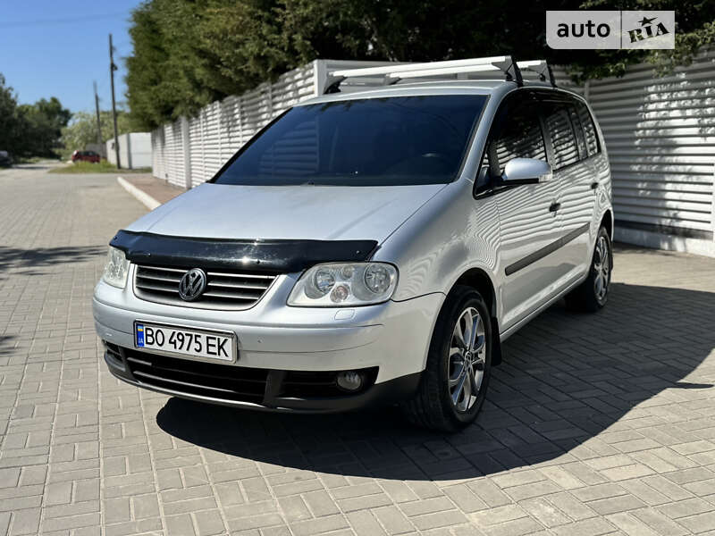 Минивэн Volkswagen Touran 2003 в Новомосковске