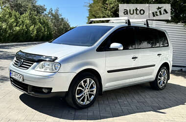 Минивэн Volkswagen Touran 2003 в Новомосковске