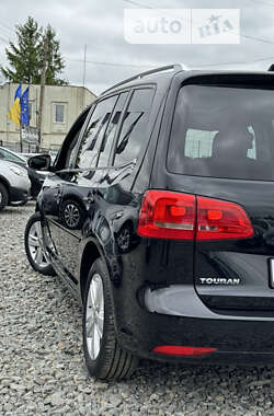 Минивэн Volkswagen Touran 2012 в Стрые