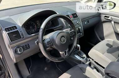 Минивэн Volkswagen Touran 2011 в Киеве