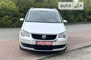 Мінівен Volkswagen Touran 2010 в Шепетівці