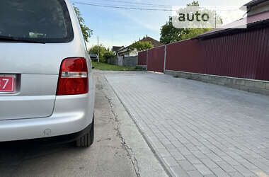 Минивэн Volkswagen Touran 2004 в Звенигородке