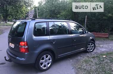 Минивэн Volkswagen Touran 2004 в Кривом Роге