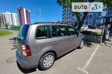 Минивэн Volkswagen Touran 2007 в Луцке