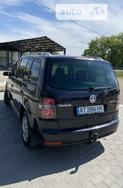 Минивэн Volkswagen Touran 2007 в Калуше