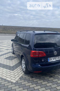 Мінівен Volkswagen Touran 2012 в Рокитному