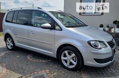 Мінівен Volkswagen Touran 2009 в Луцьку