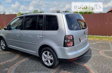 Мінівен Volkswagen Touran 2009 в Луцьку