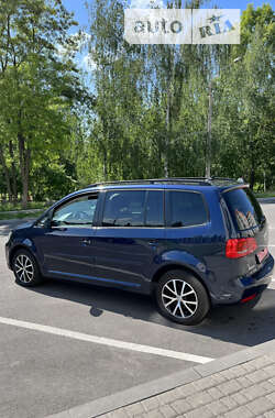 Минивэн Volkswagen Touran 2015 в Ровно