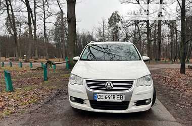 Мінівен Volkswagen Touran 2010 в Києві