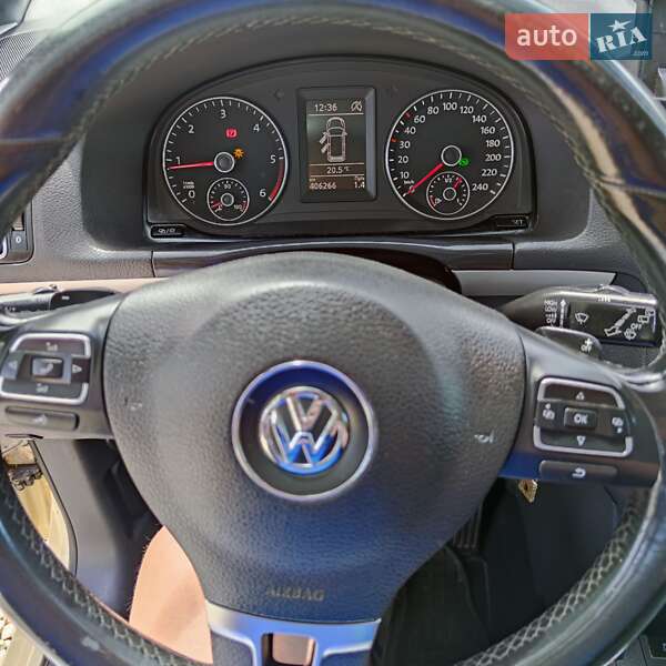 Минивэн Volkswagen Touran 2015 в Ивано-Франковске