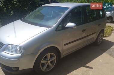 Минивэн Volkswagen Touran 2003 в 